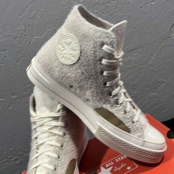 🔥 CONVERSE  Chuck 70 Cozy Utility Sneakers Desert Sand Women Sz 9.5 - Worn Once - Picture 2 of 14